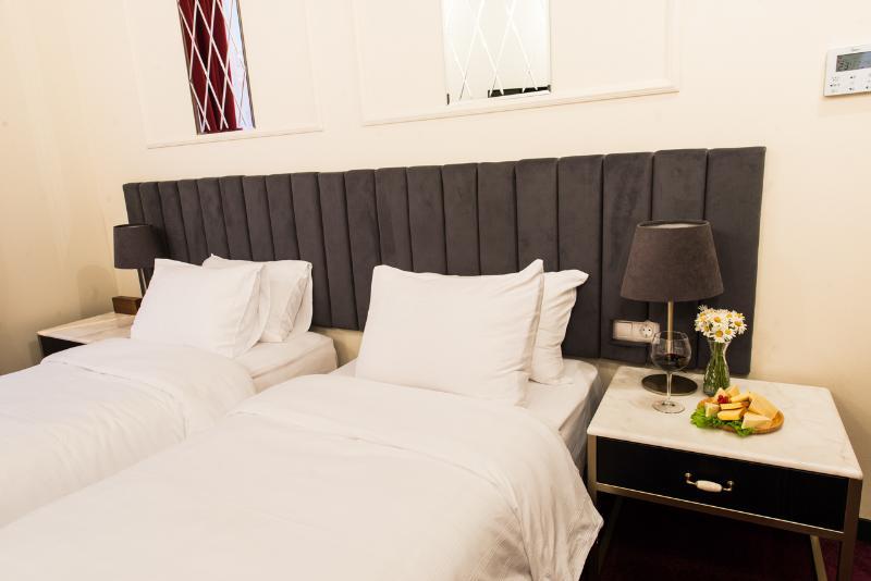 Hotel King Gorgasali 4*
